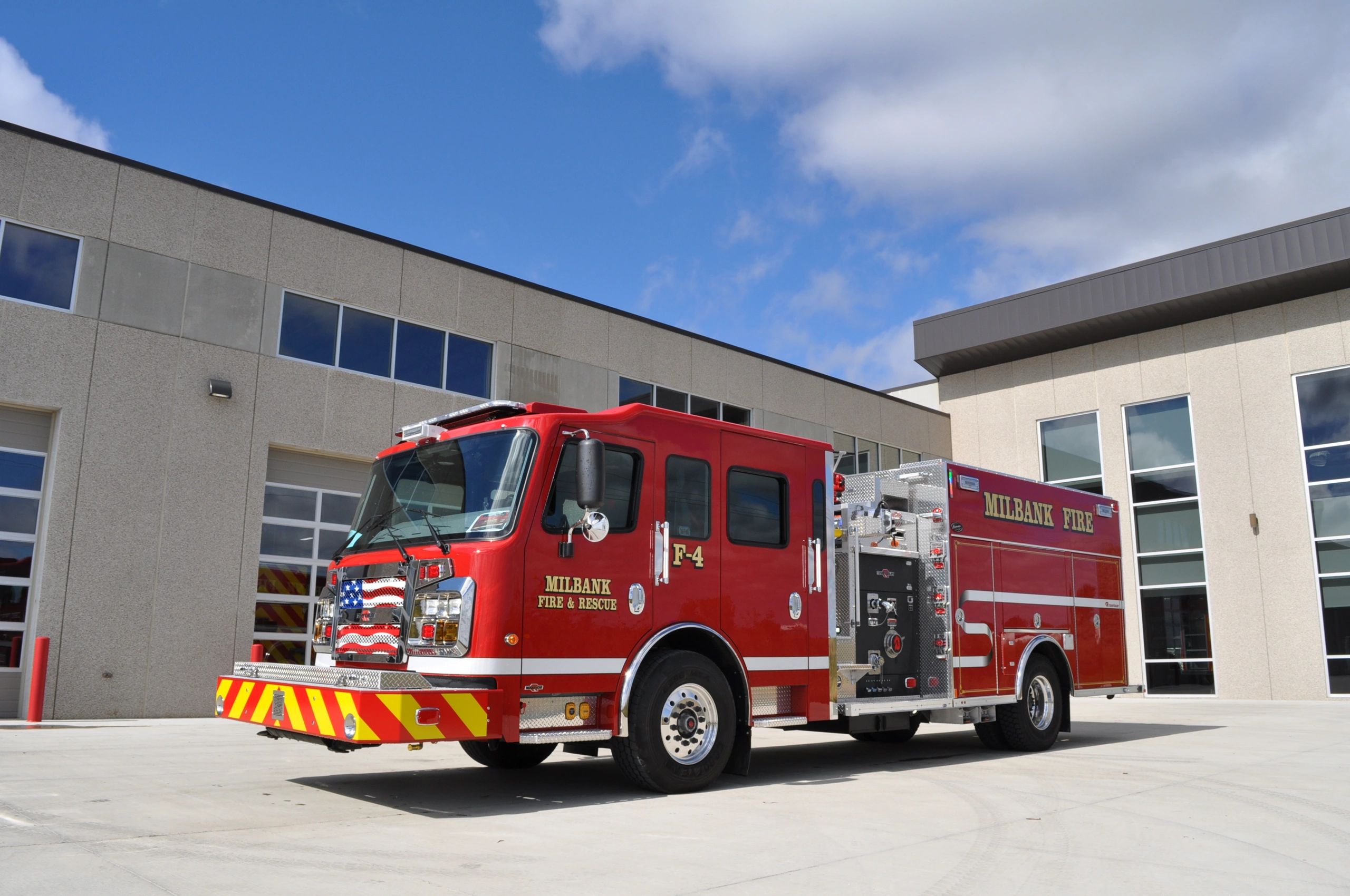 Milbank, SD Fire Dept. Rosenbauer Pumper